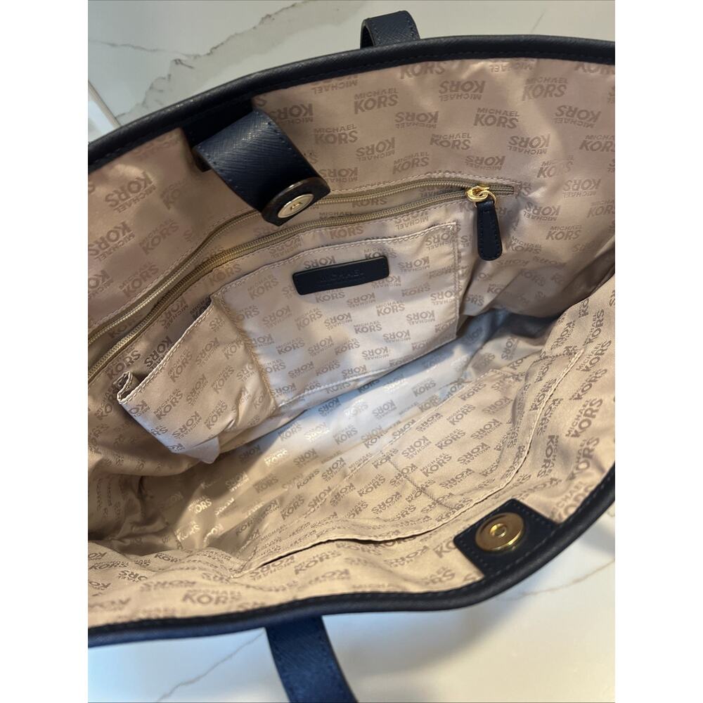 Michael Kors Navy Blue Saffiano Leather Large Jet Set Travel Tote bag - Picture 14 of 15